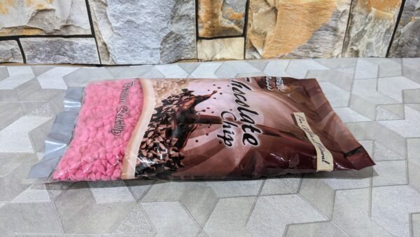 Strawberry Chocolate Chip 1 KG Pouch - Image 3